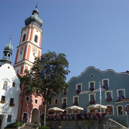 Hotel Lobmeyer Roding Exterior foto